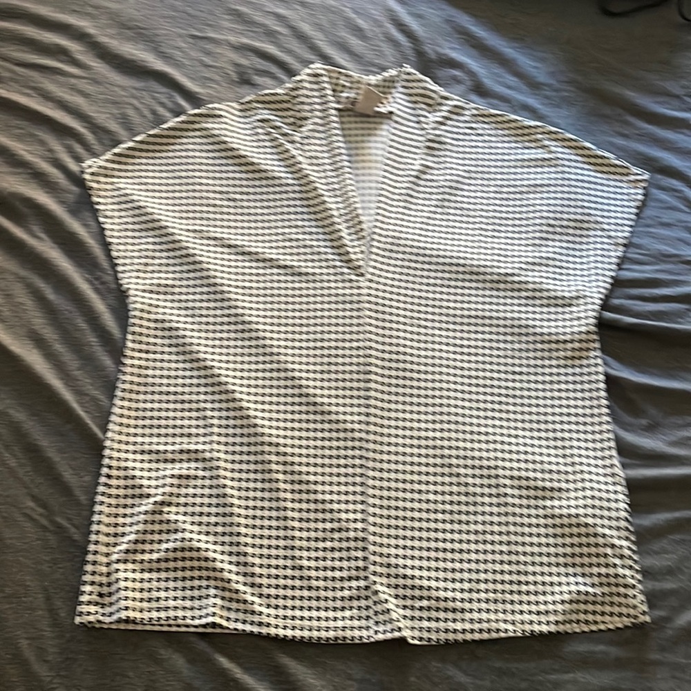 H&M houndstooth blouse